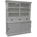 Das Sideboard nimmt mit 180 cm Gestalt an