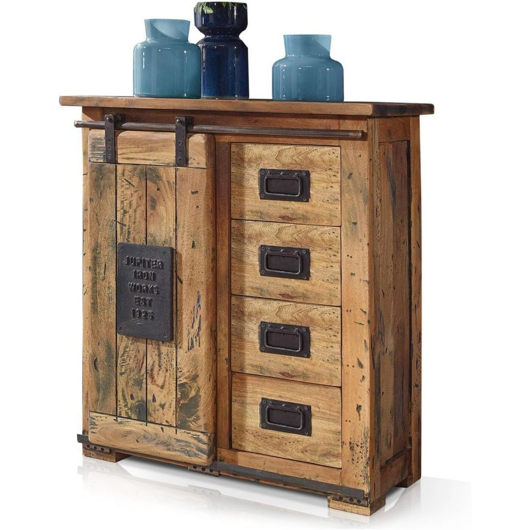 Rollen und geschlossenen Stauraum an dem Sideboard